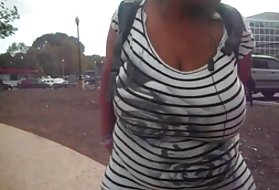 Порно видео горд EN la Calle порно, мастурбация в устата