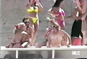 Порно видео, японски трансы горещо през лятото