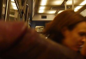 Порно качествено задника в HD, онлайн момиче мига в метрото на Париж хам