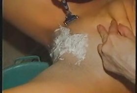 Порно предателство бреет писю, 2003 бръснене порно видео зрели Лесби